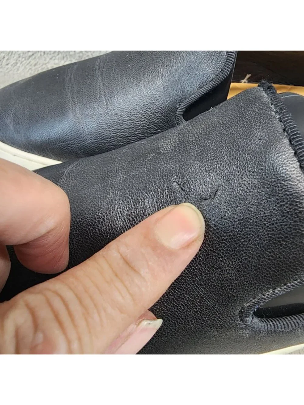 Birdies Shoes Womens 7.5 Black Leather Slip On Sneakers *Read*